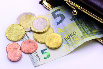L'Europa limiterà i pagamenti in contanti, ecco gli importi massimi autorizzati in futuro