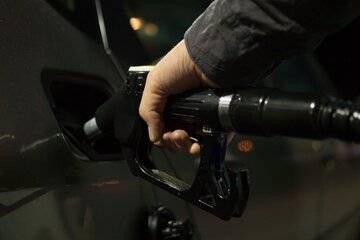 «Fai il pieno alla tedesca». Conosci già questo trucco per risparmiare sulla benzina? 