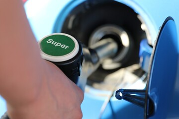 A quale velocità un'auto consuma meno carburante?