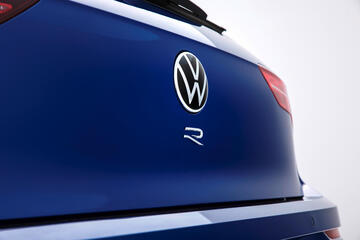 Addio a questa auto. Volkswagen costretta a interrompere la produzione per colpa della Cina