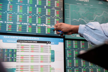 La Borsa cinese rinasce a colpi di ETF. Così Pechino pompa il mercato azionario