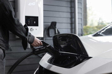 La rivoluzione elettrica americana si ferma. Ecco chi perde miliardi