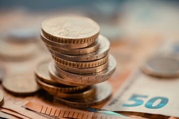 Questo callable bond bancario in euro paga la cedola ogni mese e il tasso annuo è dell'8,50%