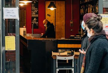 Calendario riaperture dal 26 aprile: cosa riapre e quando in zona gialla, arancione e rossa