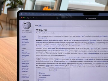 «Wikipedia non è libera, bisogna indagare». Intervista a Marco Camisani Calzolari