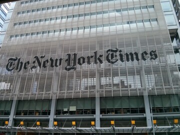 Il New York Times contro l'IA: vietato l'utilizzo dei suoi articoli per addestrare i modelli di intelligenza artificiale