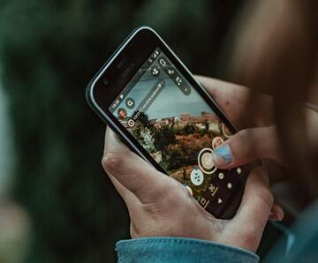 Che significa sputare fatti, il nuovo trend virale sui social?